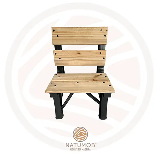 cadeira em madeira rústica profissional